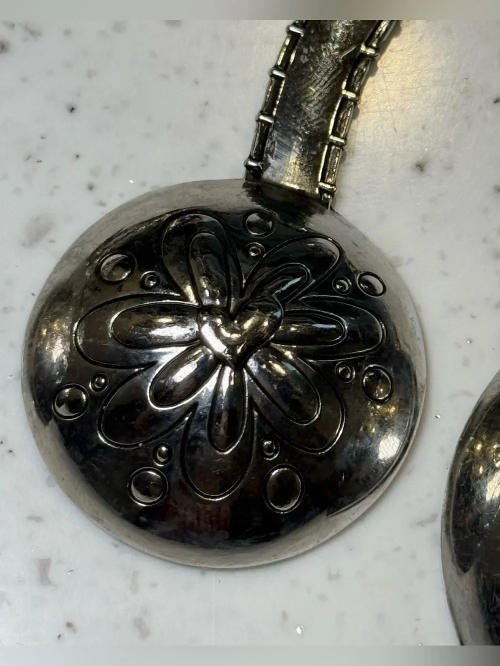 Ganz Embossed Measuring Spoons Butterflies Flowers Set of 4 Excellent Condition